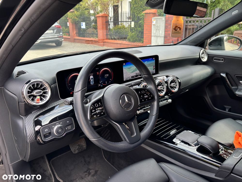 Mercedes-Benz Klasa A 180 Edition 1 7G-DCT - 23