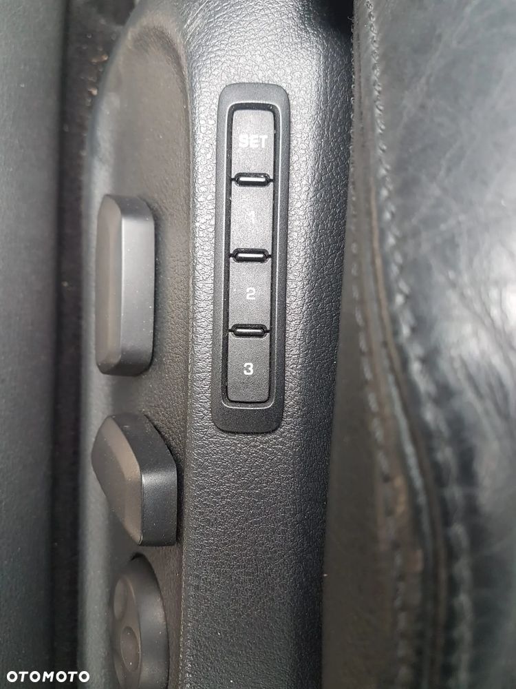 Volkswagen Passat 2.0 TDI DPF DSG Highline - 14