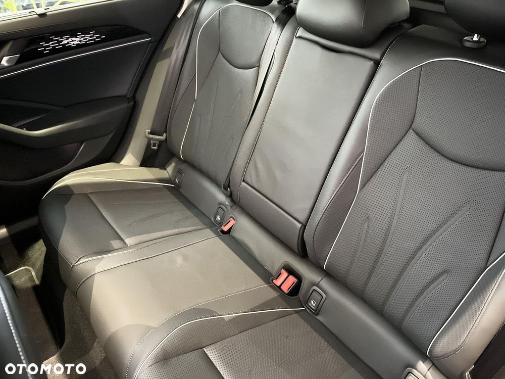 Volkswagen Passat - 23