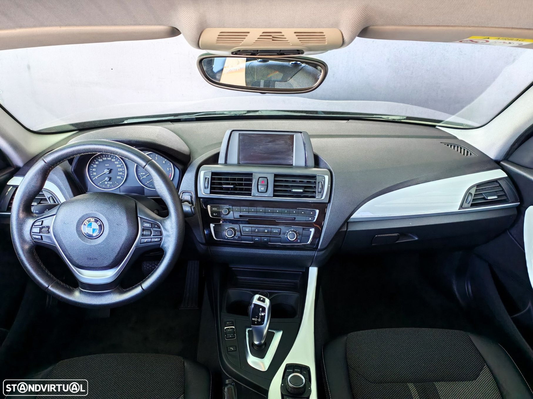 BMW 116 d Line Urban Auto - 9