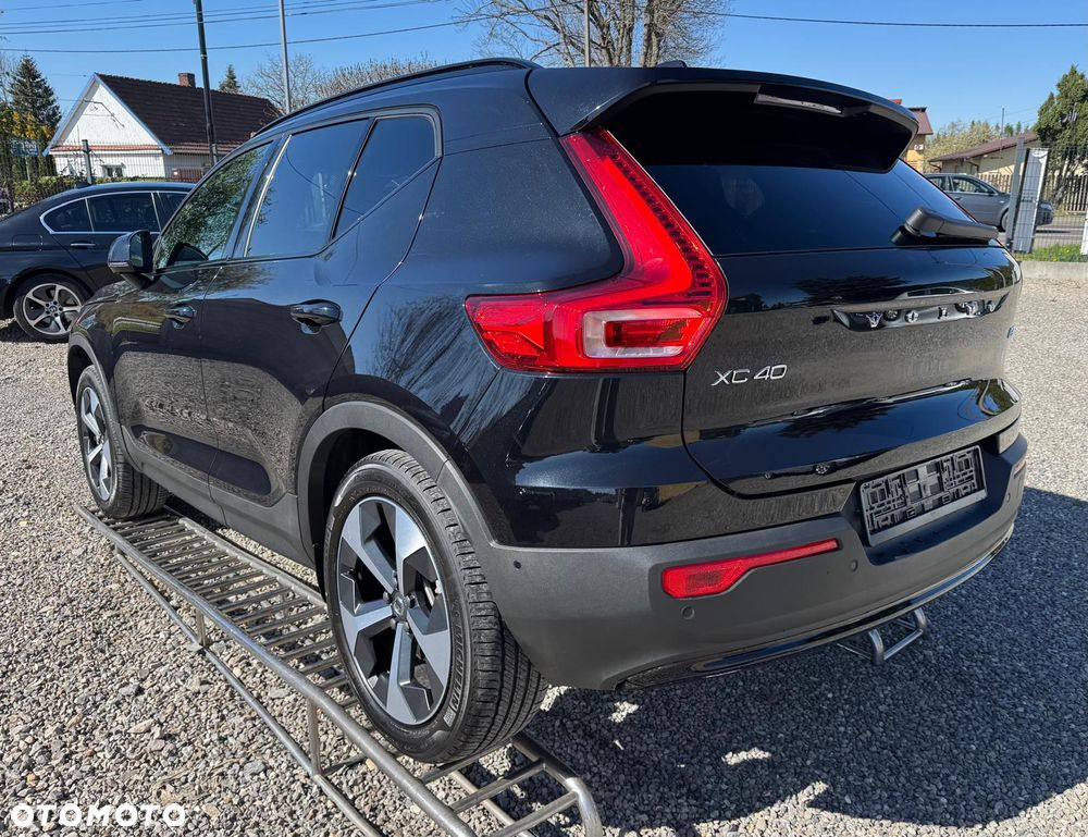 Volvo XC 40 B5 AWD Ultimate Dark - 3