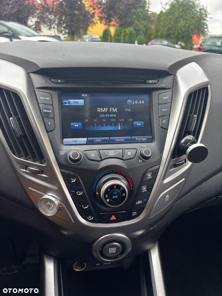 Hyundai Veloster 1.6 GDI Style - 13