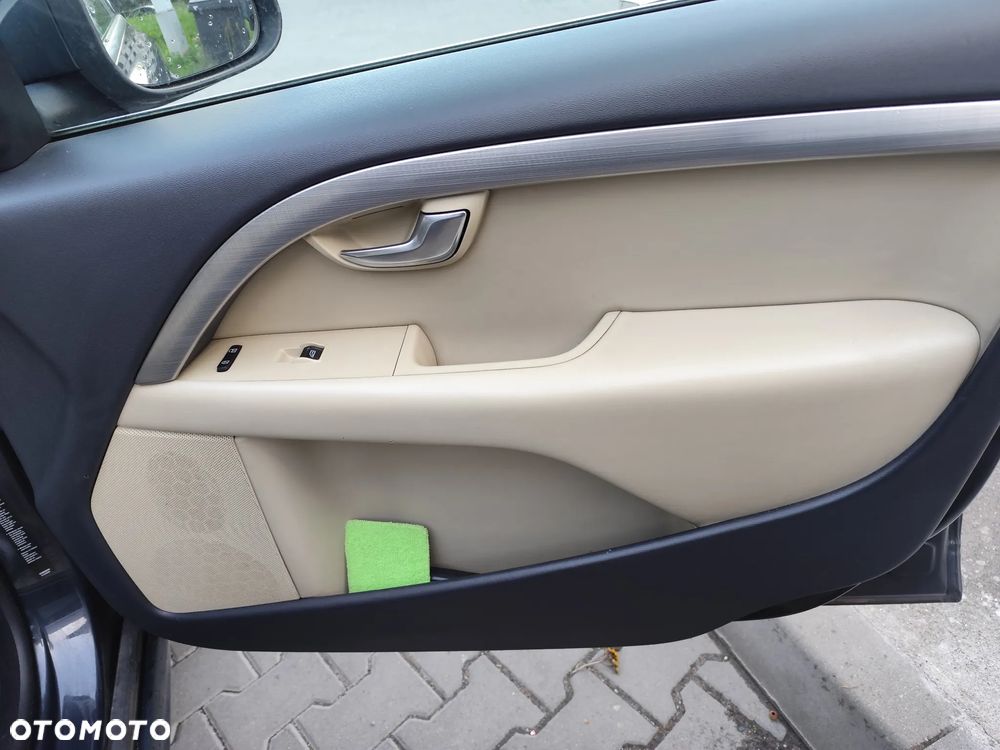 Volvo V70 2.0D Summum - 22