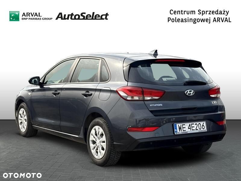 Hyundai i30 1.5 DPI Classic + - 4