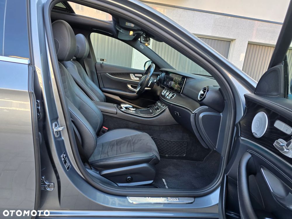 Mercedes-Benz Klasa E 220 d 4-Matic AMG - 29