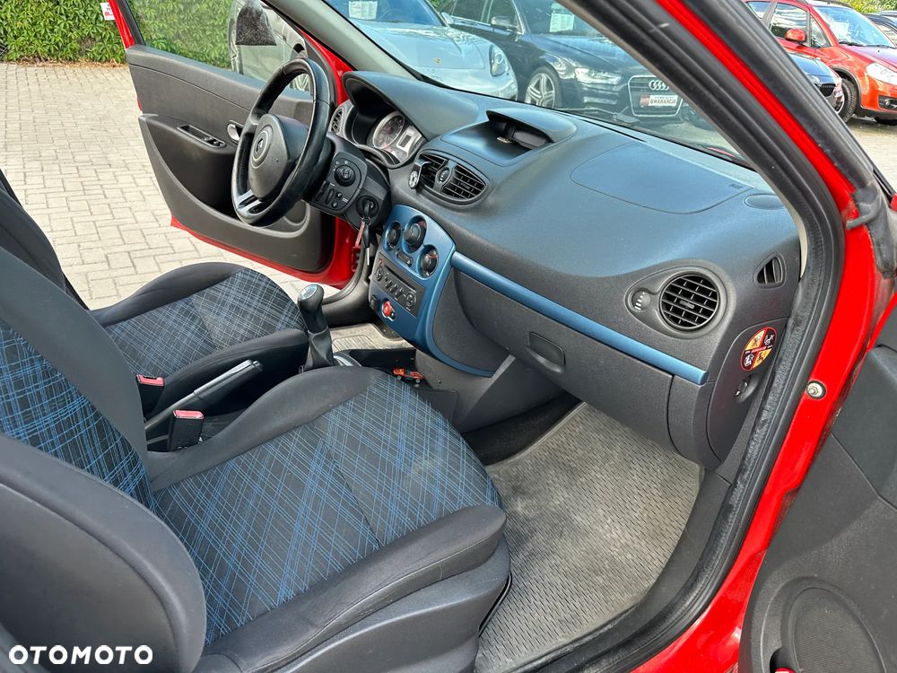 Renault Clio - 20
