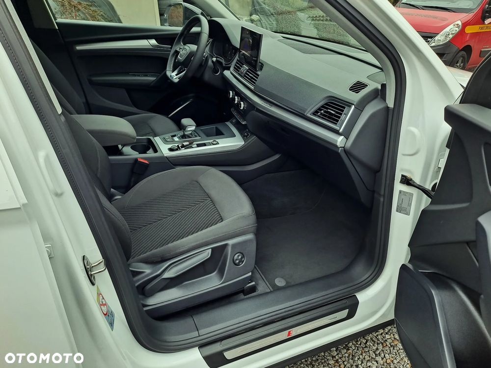 Audi Q5 40 TDI quattro S tronic S line - 28