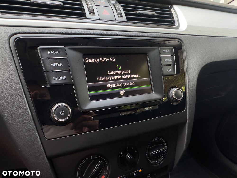 Skoda RAPID 1.2 TSI Ambition - 24