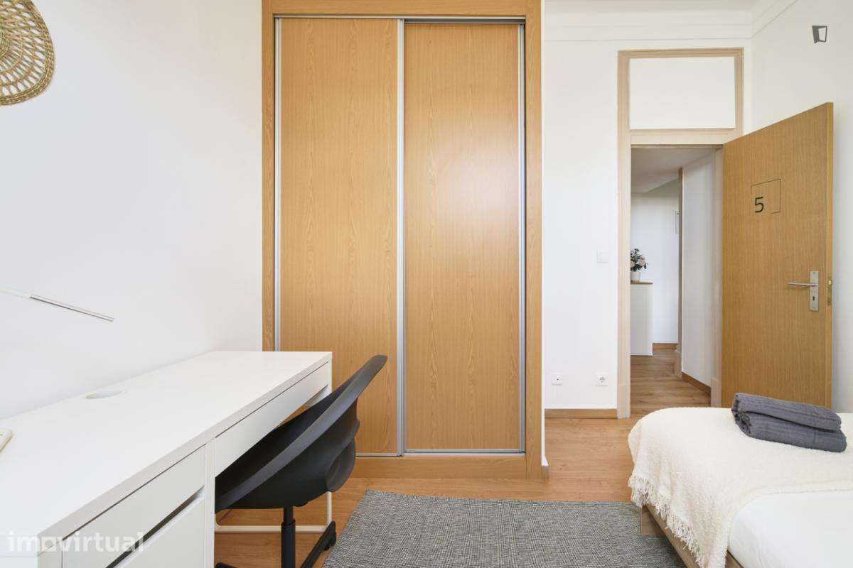 Quarto - localizado em Alameda Lisbon - Grande imagem: 4/42
