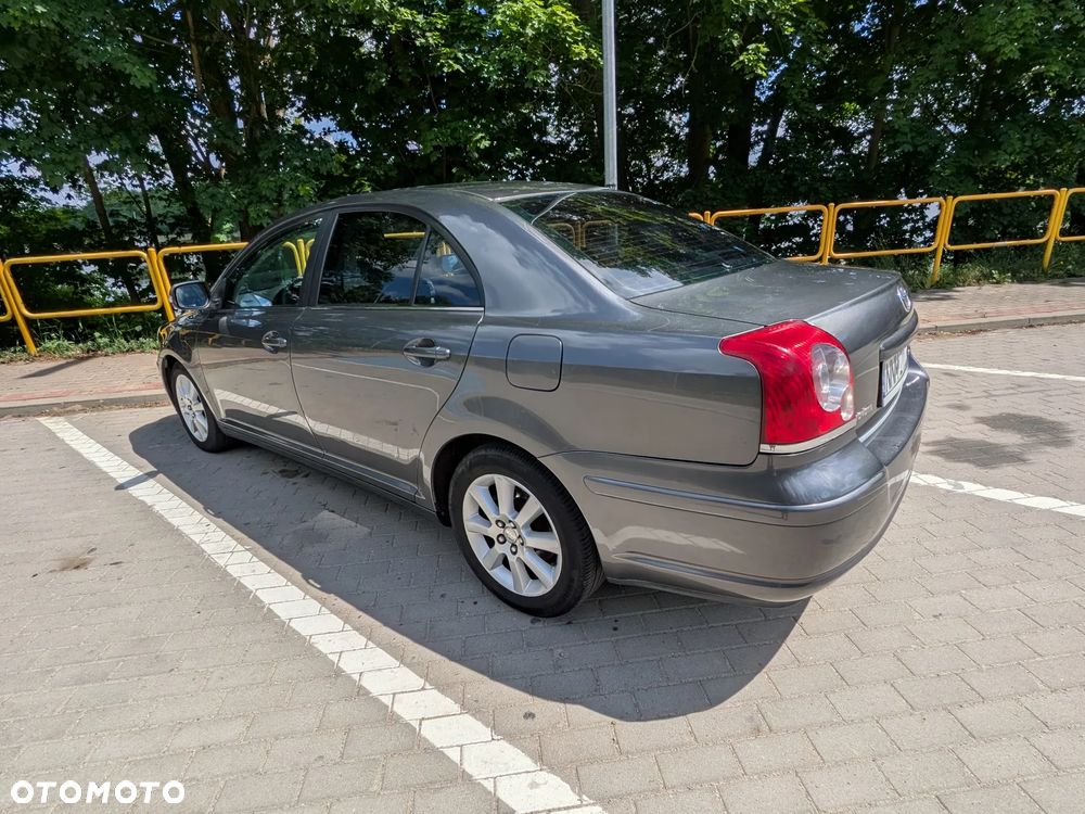 Toyota Avensis 2.0 D-4D Sol - 10