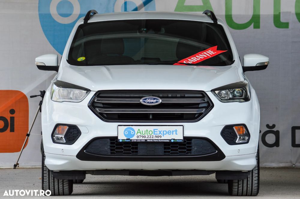 Ford Kuga 2.0 TDCi 2x4 Aut. ST-Line - 35