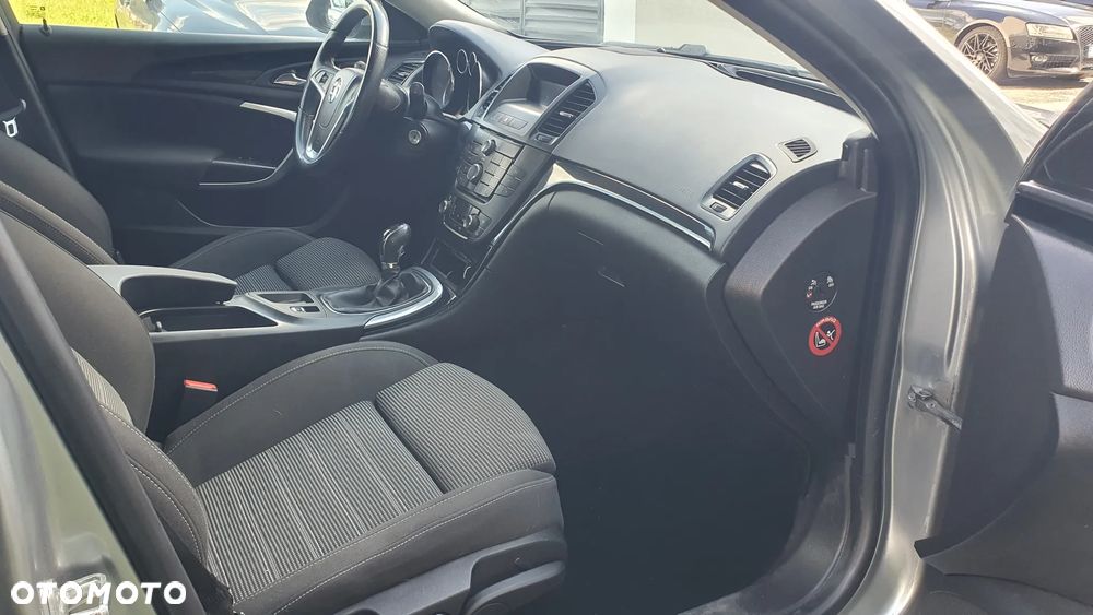 Opel Insignia - 8