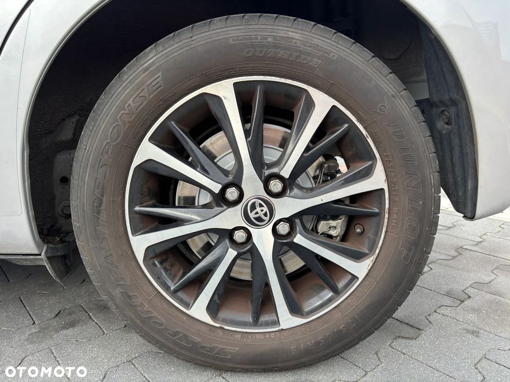 Toyota Yaris Hybrid 100 Active EU6 - 28