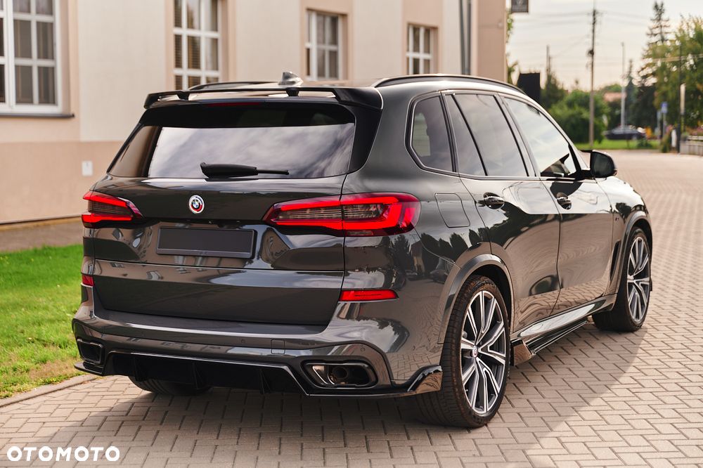 BMW X5 M M50i - 15