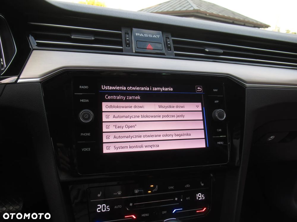 Volkswagen Passat 2.0 TSI Elegance DSG - 27