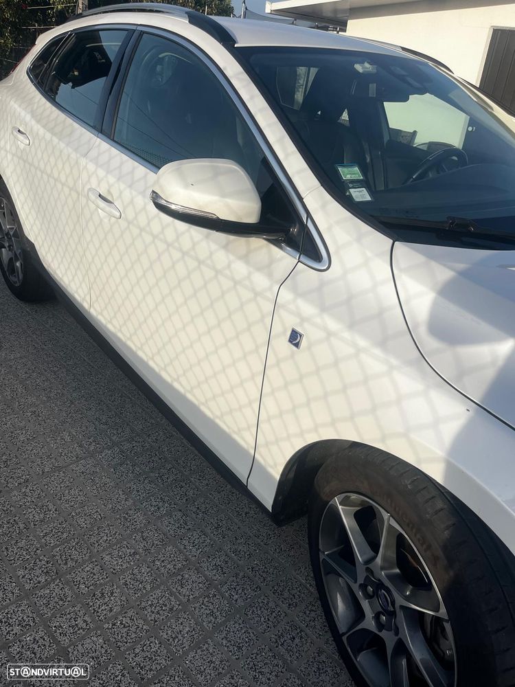 Volvo V40 Cross Country - 8