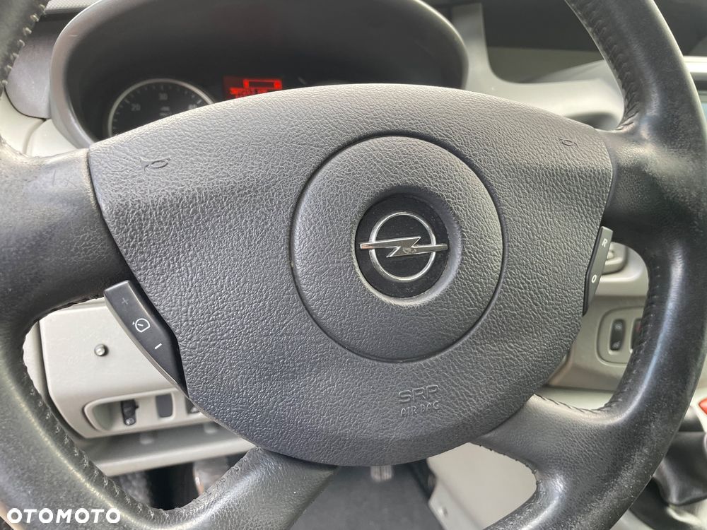 Opel Vivaro - 20