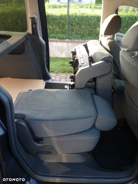 Volkswagen Caddy Comfortline - 11