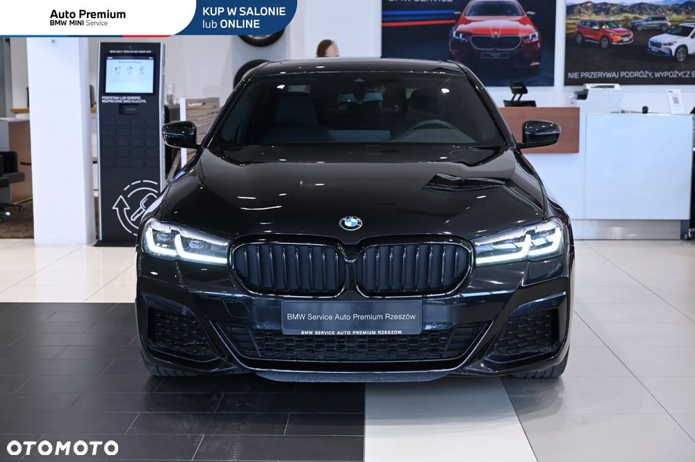 BMW Seria 5 540i xDrive mHEV M Sport sport - 3