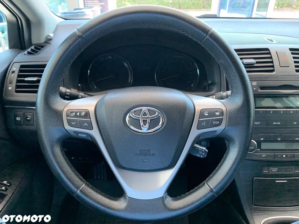 Toyota Avensis - 10