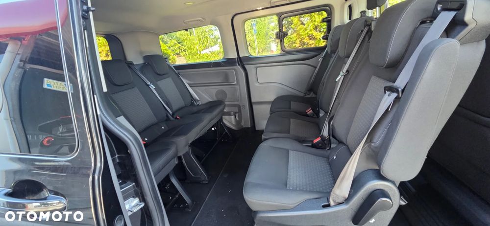Ford Tourneo Custom 2.0 EcoBlue L1 Titanium - 37