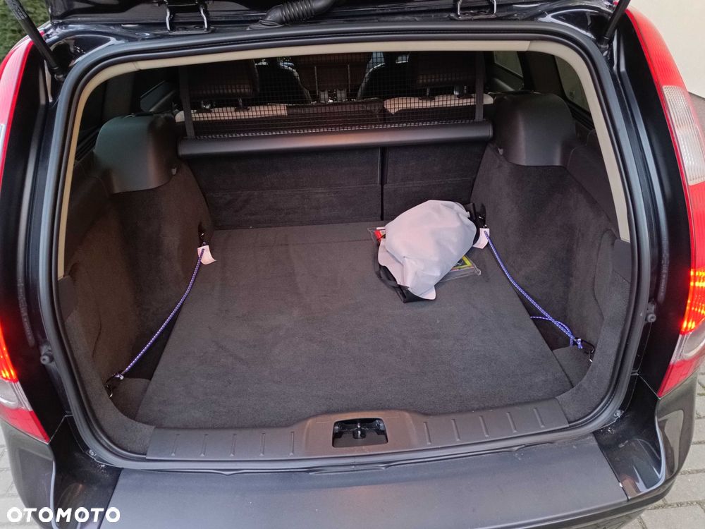 Volvo V50 - 8