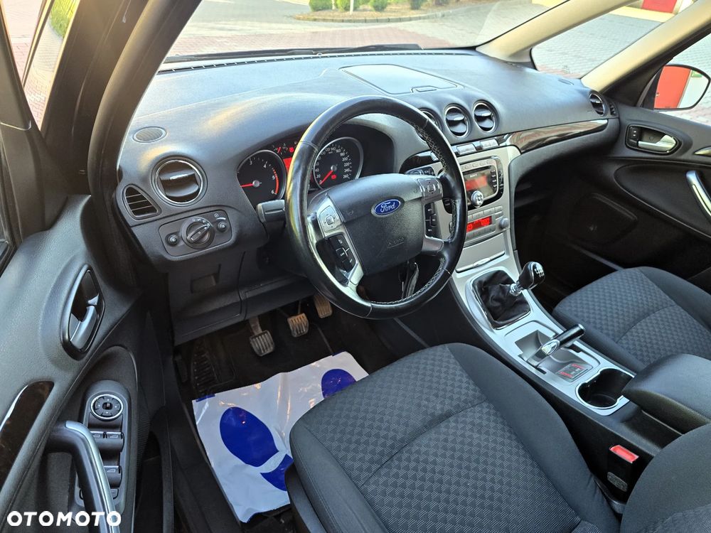 Ford Galaxy 2.0 TDCi DPF Ghia - 8