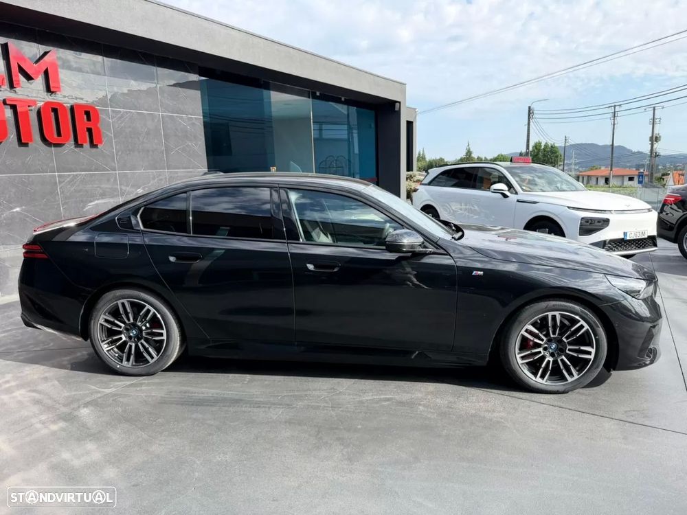 BMW 530 e Pack Desportivo M Pro - 4