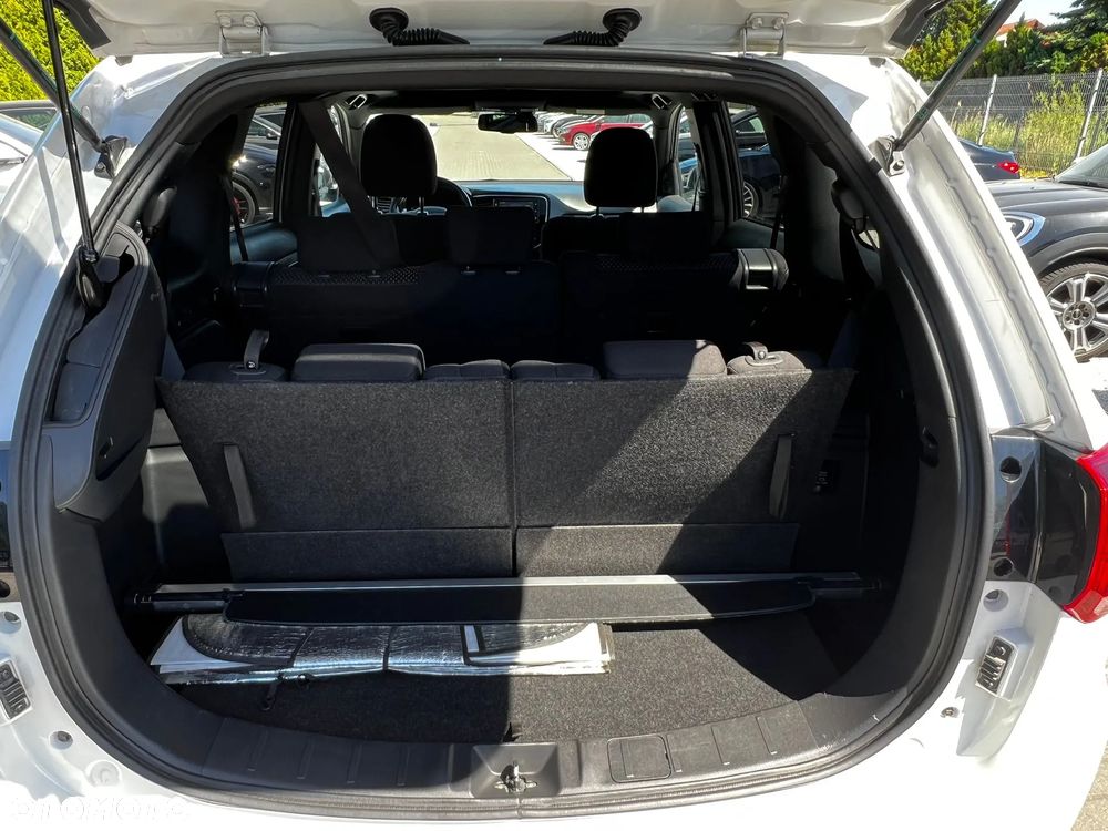 Mitsubishi Outlander 2.0 2WD CVT Diamant Edition+ - 18
