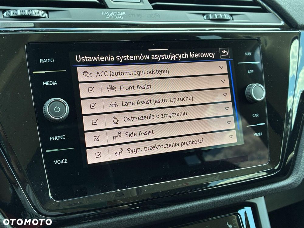 Volkswagen Touran - 18