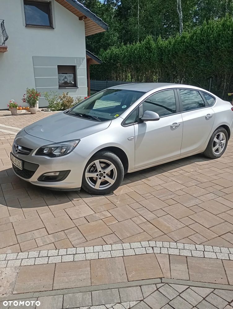 Opel Astra - 1