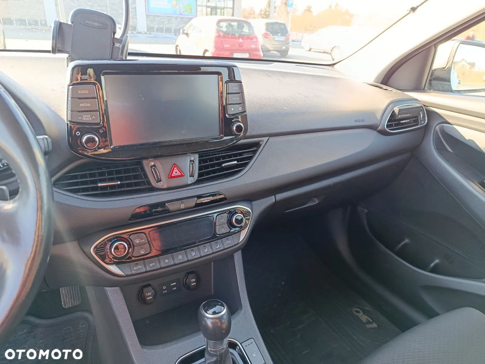 Hyundai i30 1.4 T-GDI Comfort DCT - 9