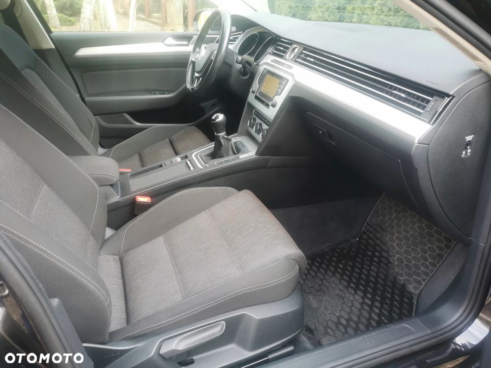 Volkswagen Passat Variant 2.0 TDI BMT Comfortline - 13