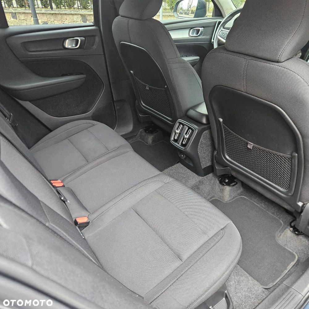 Volvo XC 40 B4 B AWD DKG Momentum Pro - 18