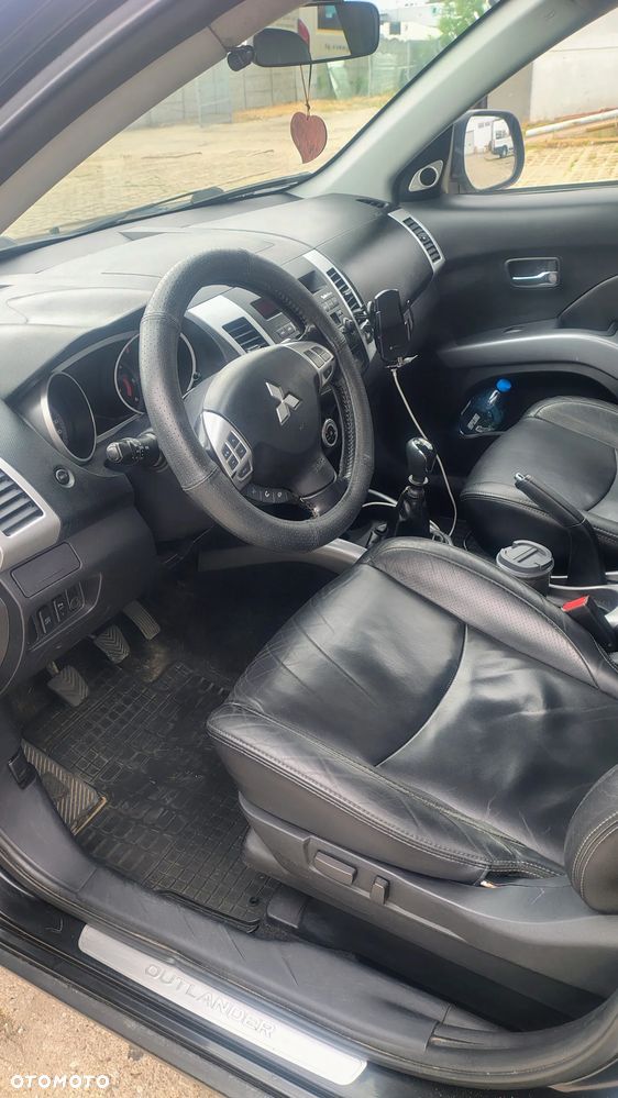 Mitsubishi Outlander 2.0 DID Intense + - 7