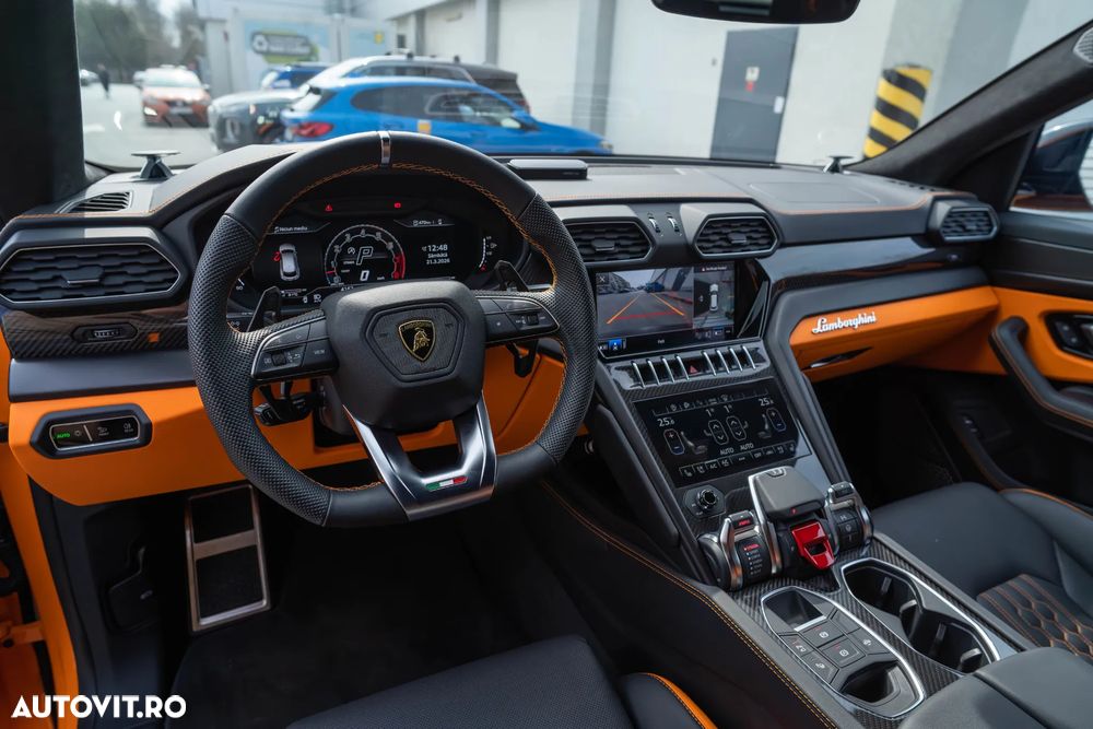 Lamborghini URUS - 11