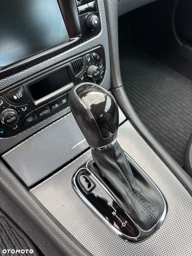 Mercedes-Benz CLK - 13