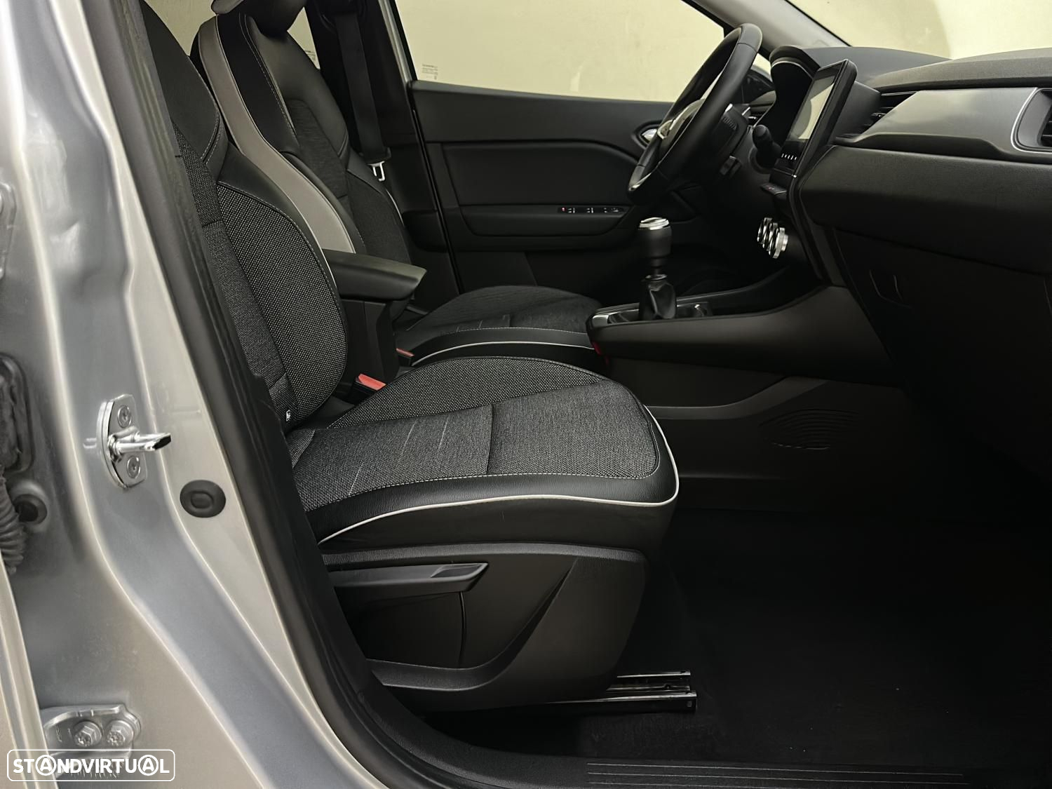 Renault Captur 1.0 TCe Exclusive - 16