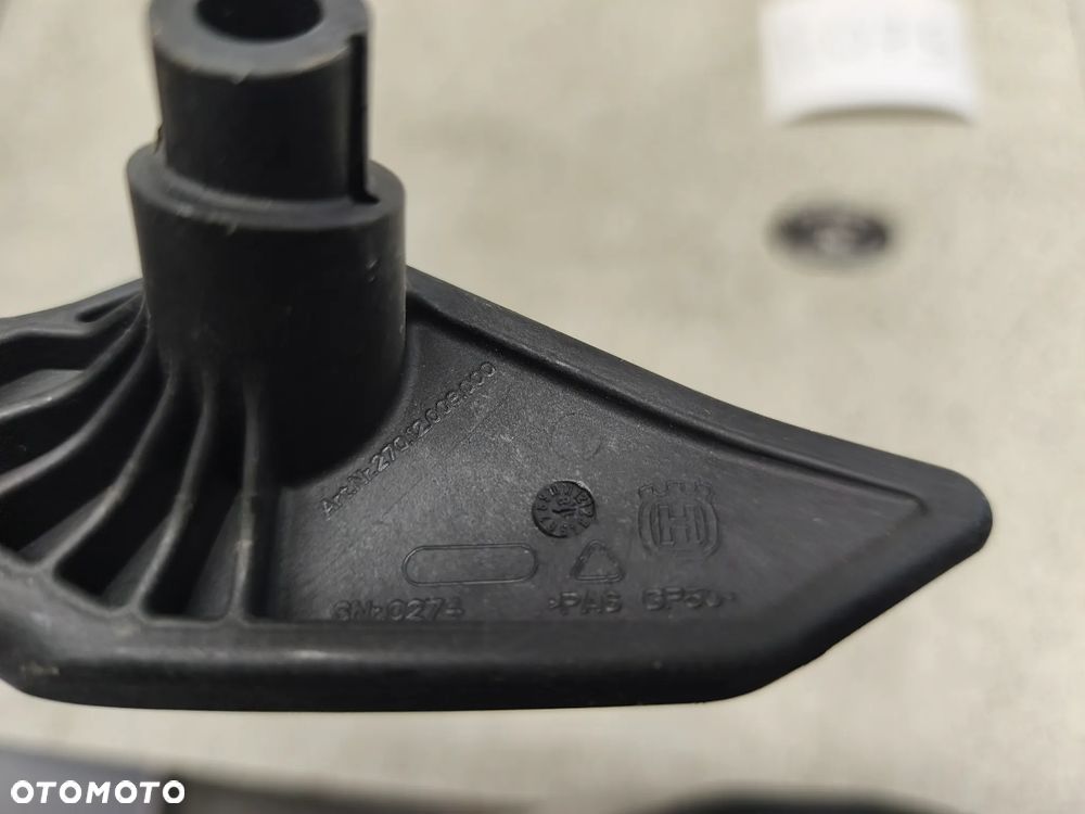 Rączka, uchwyt pasażera Husqvarna 701 - 10