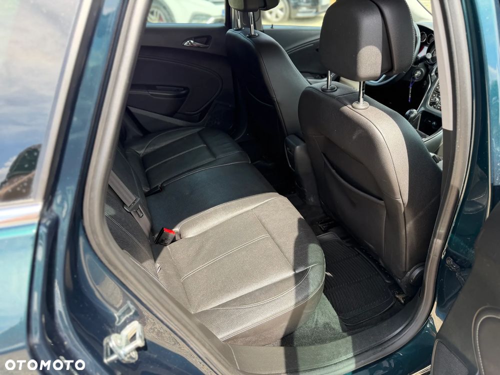 Opel Astra 2.0 CDTI DPF SportsTourer Exklusiv - 10