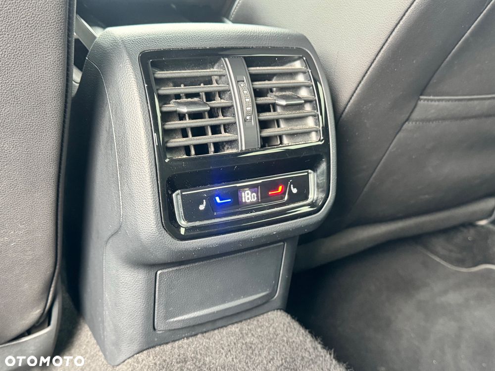 Volkswagen Arteon 2.0 TSI DSG R-Line - 39