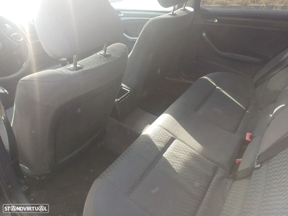 BMW 320 d Touring - 10