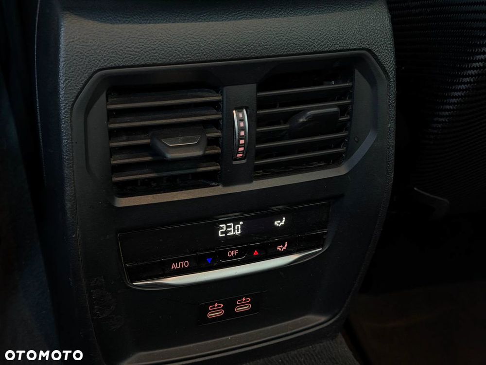 BMW M3 Competition M xDrive - 19