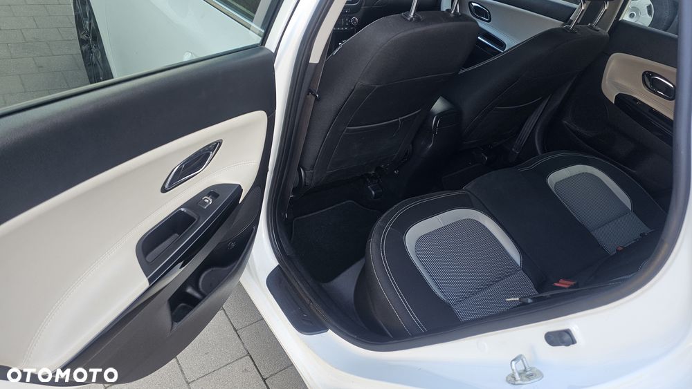 Kia Ceed - 12