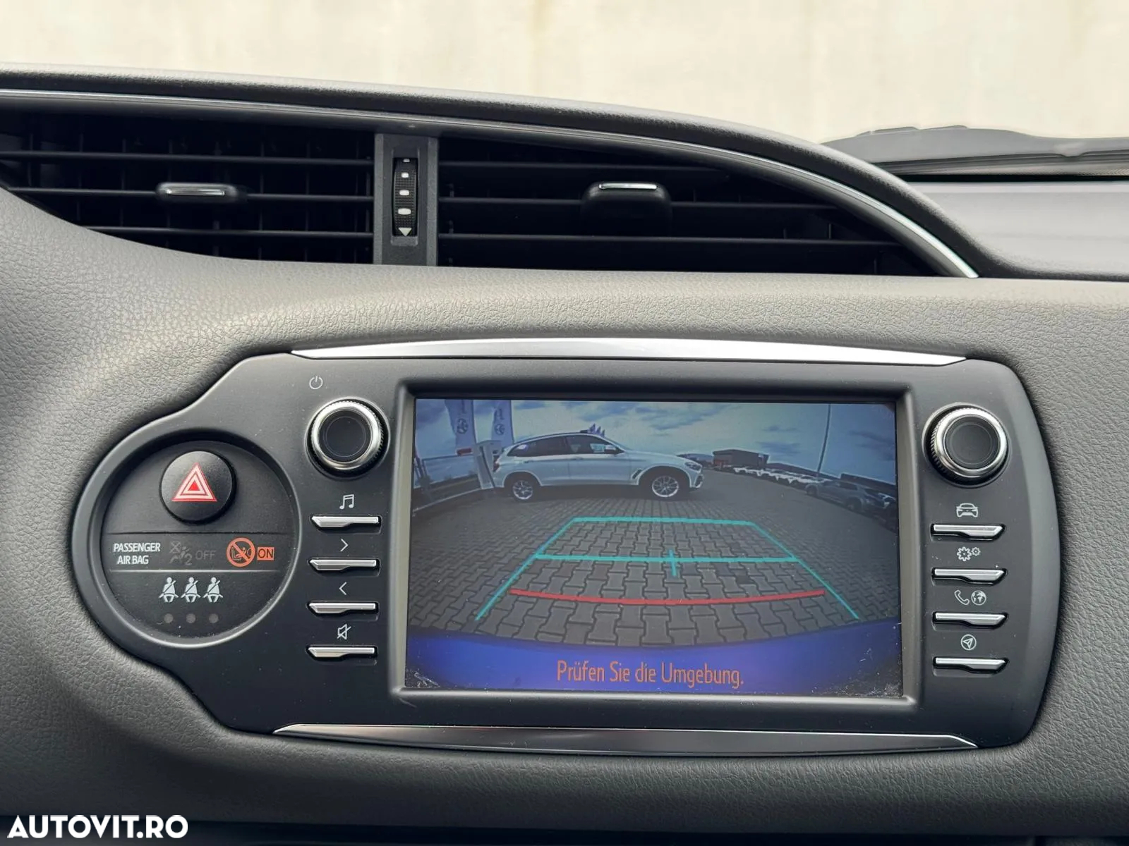 Toyota Yaris 1.0 L Eco - 26