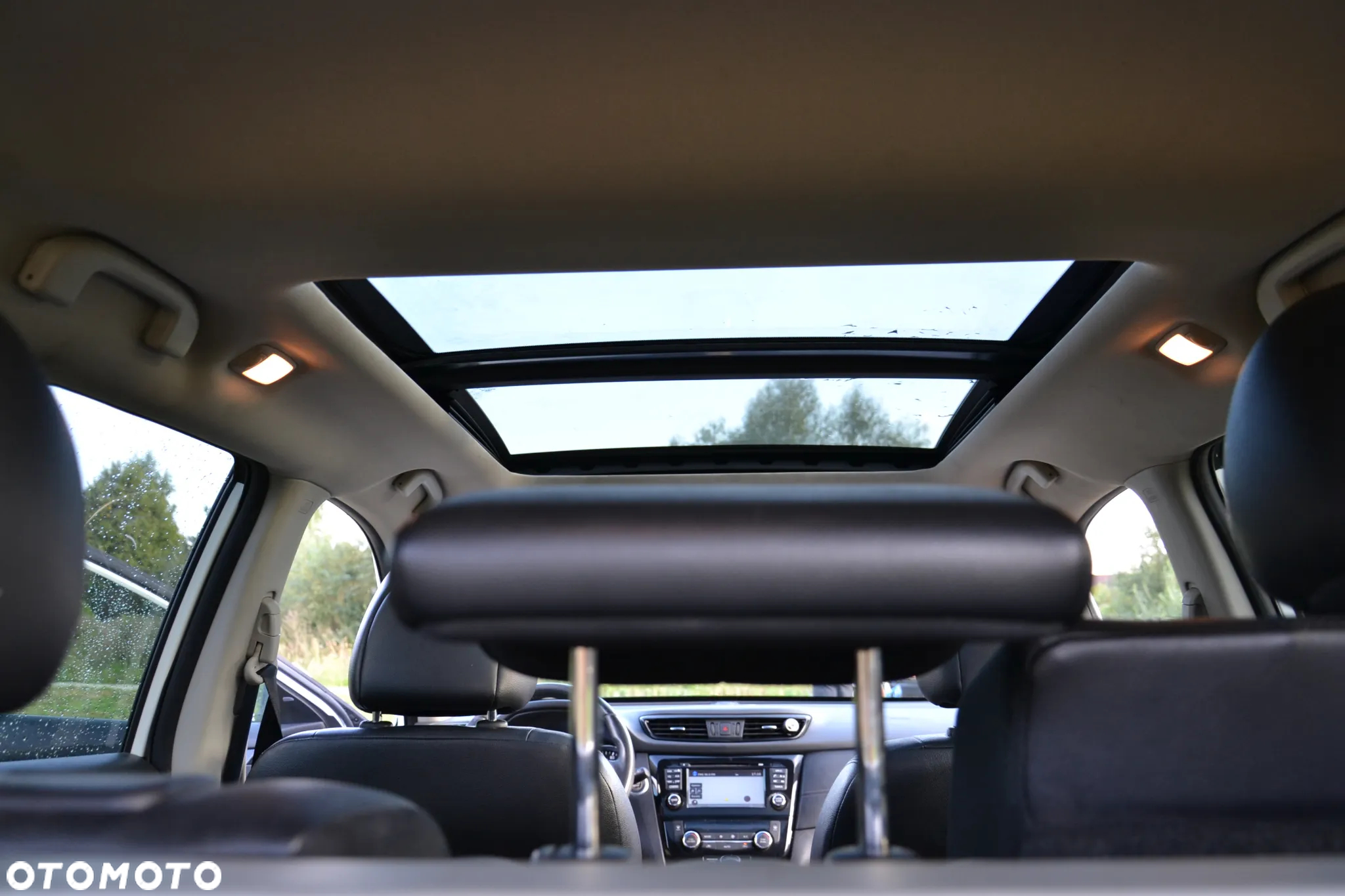 Nissan Rogue - 2