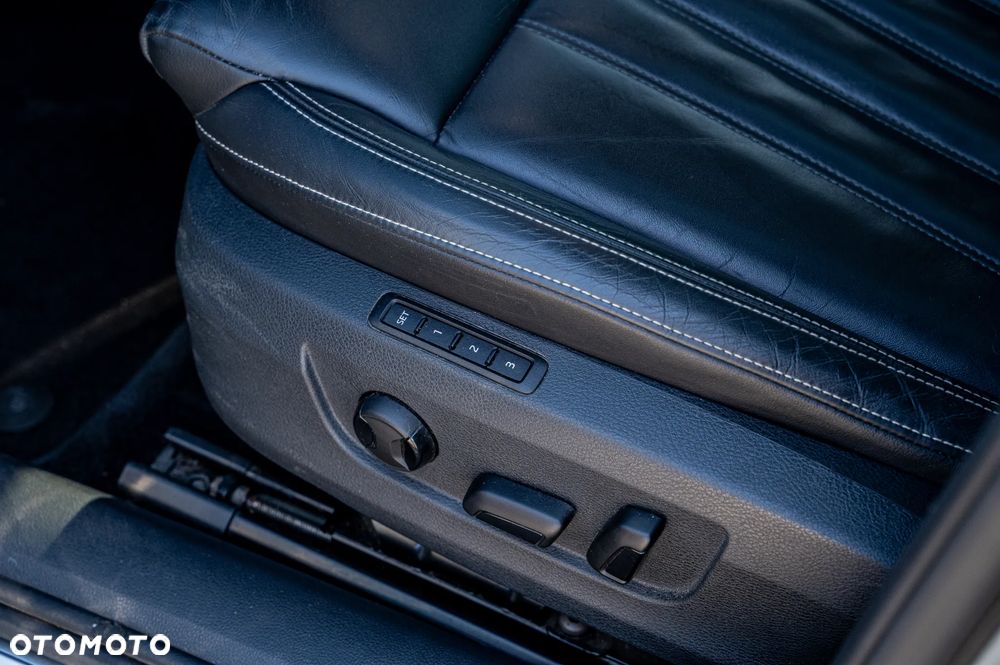 Skoda Superb 2.0 TDI DSG Premium Edition - 24