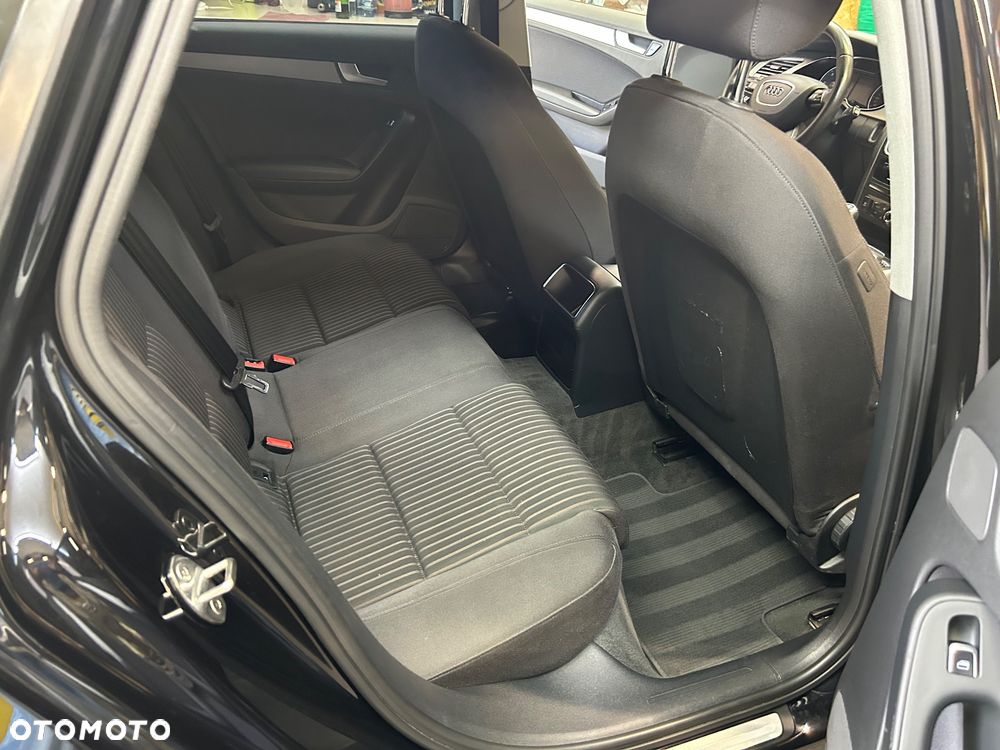 Audi A4 Limousine 2.0 TDI DPF Ambiente - 13