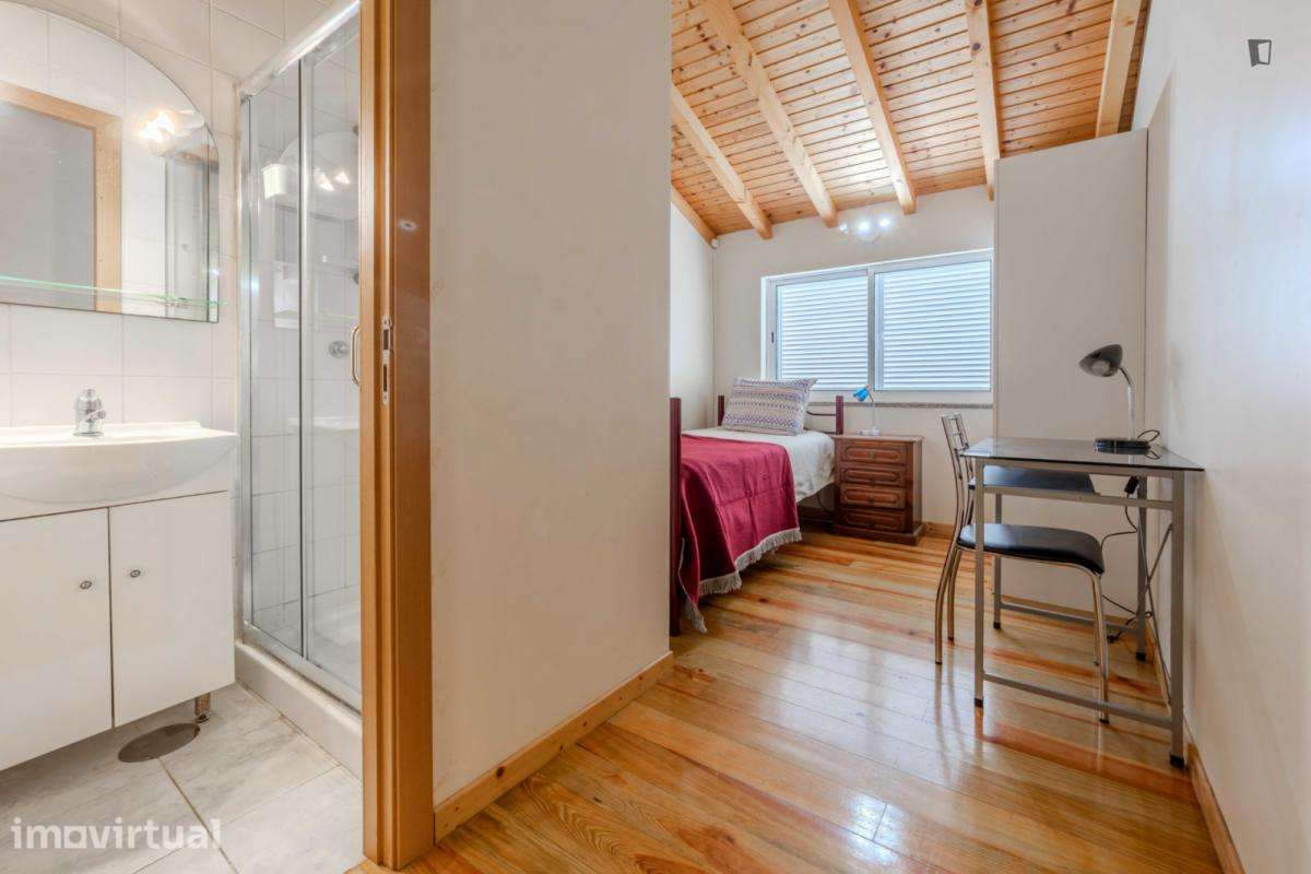 Apartamento com 2 quartos - localizado em Cedofeita Porto - Grande imagem: 3/9