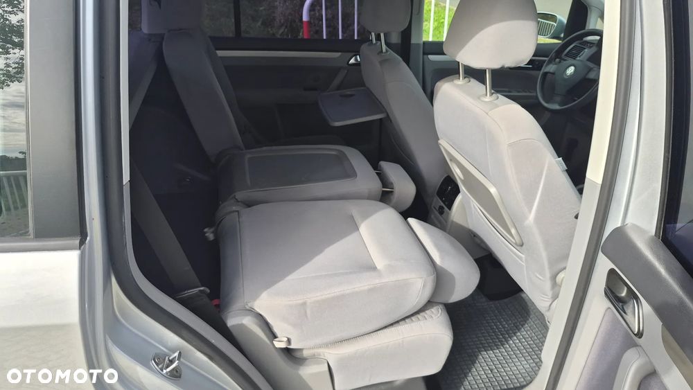 Volkswagen Touran 1.9 TDI Q-Line - 11